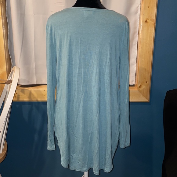 Old Navy Top - Picture 5 of 7